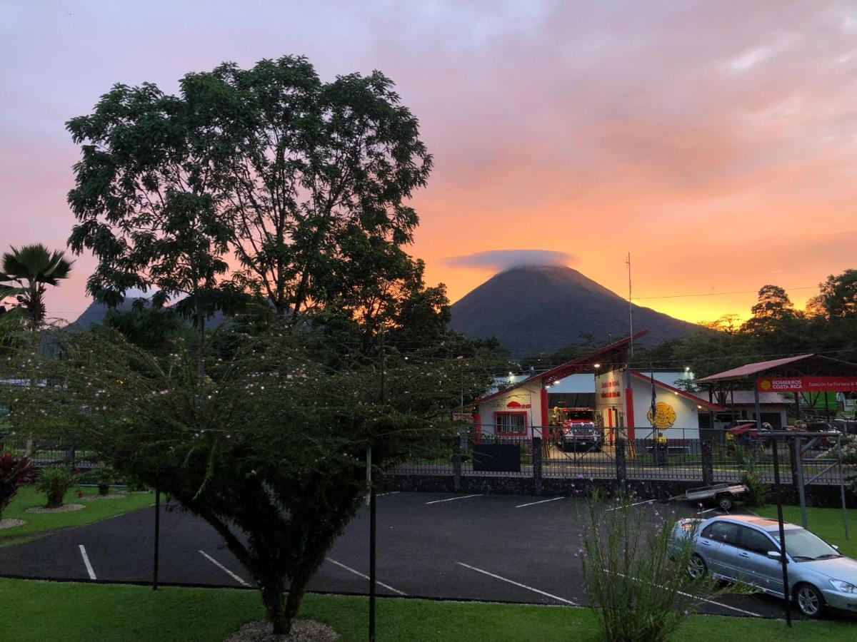 Condo'S Vista Al Volcan La Fortuna Bagian luar foto