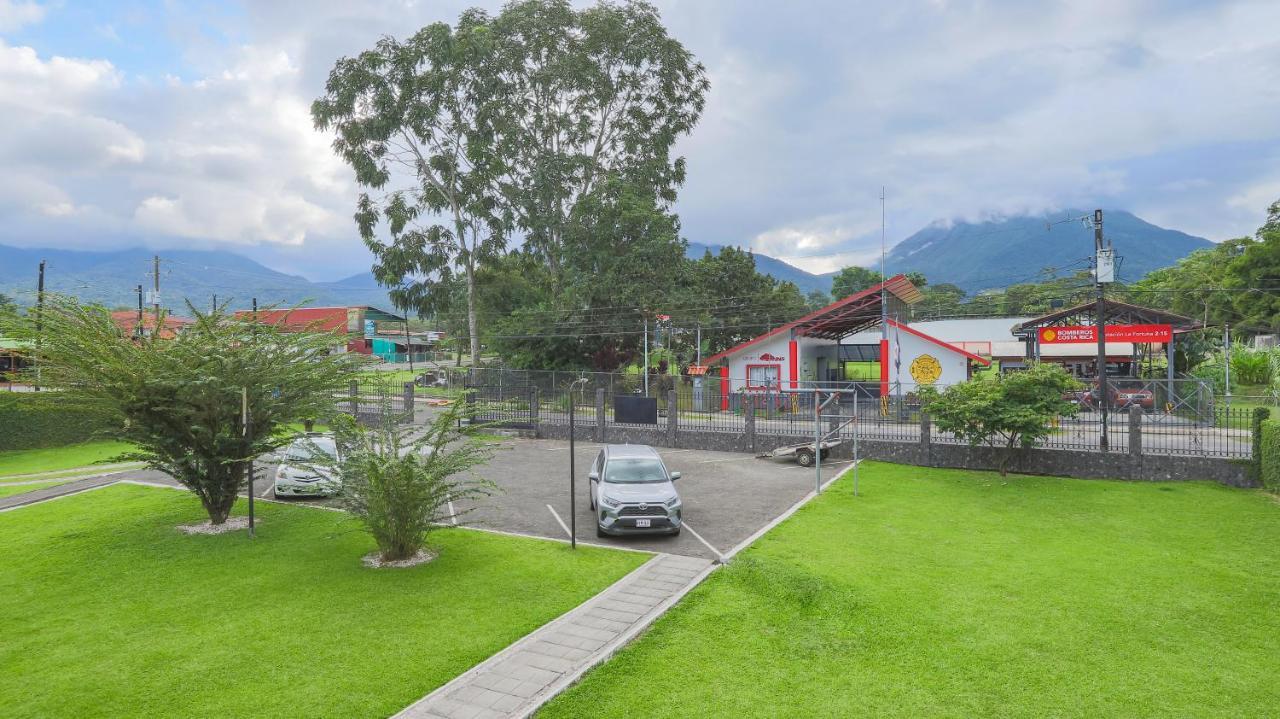 Condo'S Vista Al Volcan La Fortuna Bagian luar foto