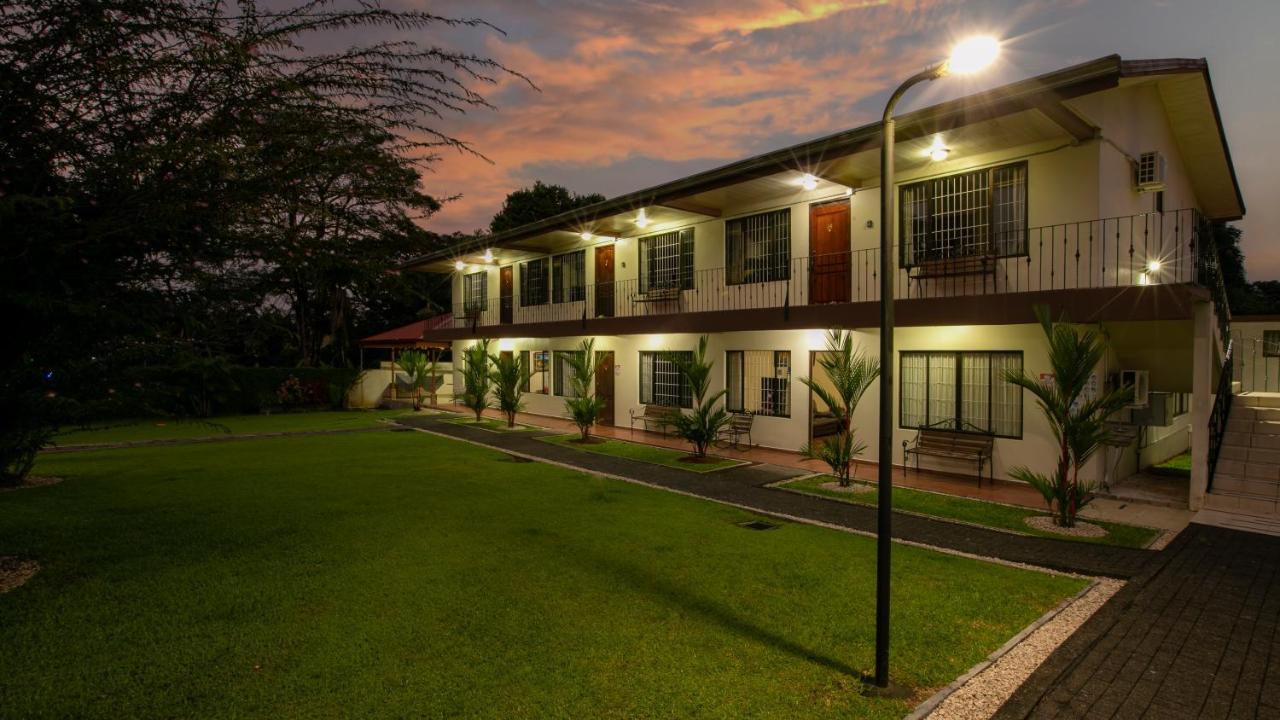 Condo'S Vista Al Volcan La Fortuna Bagian luar foto